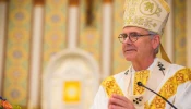 Archbishop Paul S. Coakley preaches during a Mass in the Oklahoma City cathedral in 2021.